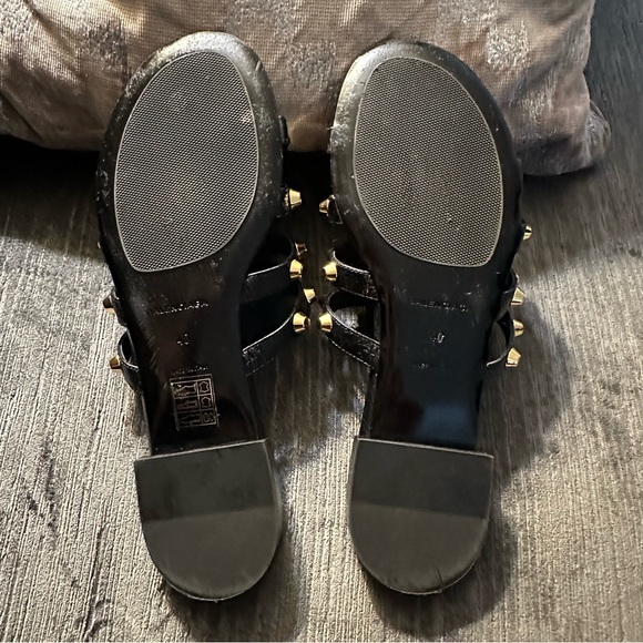 BALENCIAGA BLACK LEATHER ARENA GOLDTONE GIANT STUD SANDALS - SIZE 40 - Picture 9 of 16